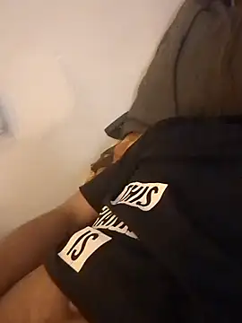  IRRESISTIBLE  online show from February 5, 2025, 7:20 pm