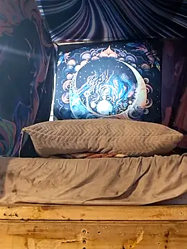 cockycummer online show from April 14, 2026, 8:26 pm