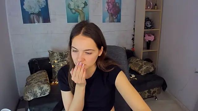 KristinaLoison online show from January 27, 2025, 2:24 pm