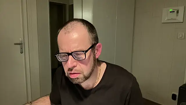 FABIOGLASSES online show from January 9, 2026, 9:16 pm