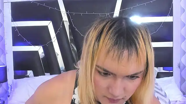 katya kozlov online show from September 23, 2025, 5:32 am