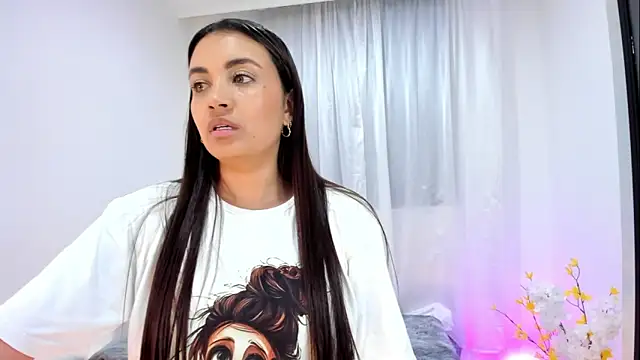 aisha es online show from October 22, 2025, 10:09 pm