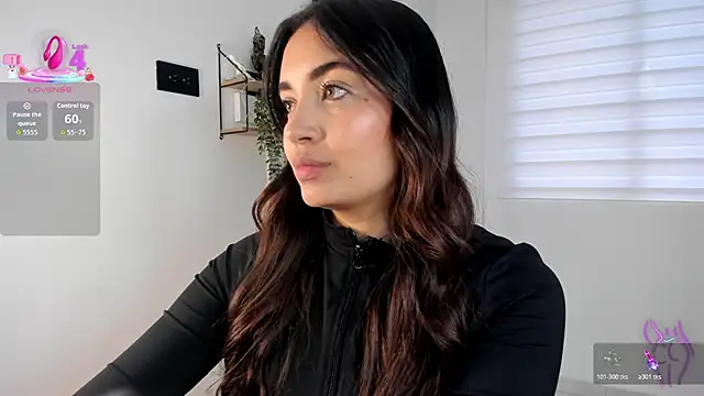 Snapshot of aisha_es chatting on May 25, 2026, 9:21 pm aisha es online show from May 25, 2026, 9:21 pm
