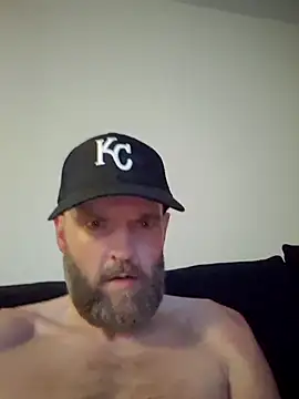 KBizzle84 online show from September 15, 2025, 2:22 am