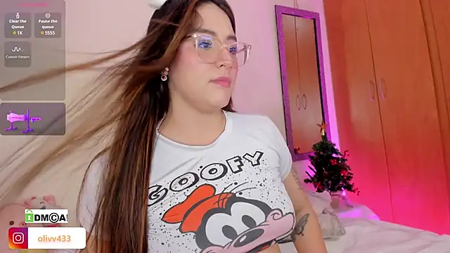 olivia  s online show from December 20, 2024, 3:03 am