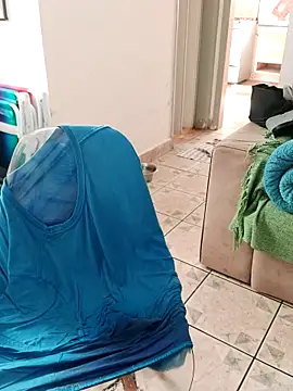 Snapshot of Umputo_xx chatting on October 25, 2025, 11:51 am Umputo xx online show from October 25, 2025, 11:51 am