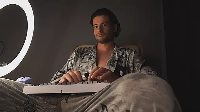 Keen   Luckystrike online show from March 10, 2025, 12:26 pm