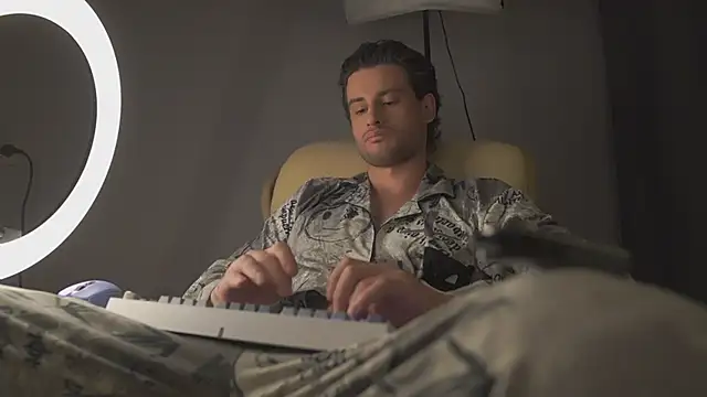 Keen   Luckystrike online show from March 21, 2025, 12:51 am