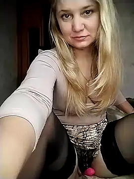 Snapshot of ImyoursLilu32 chatting on December 23, 2024, 8:25 pm ImyoursLilu32 online show from December 23, 2024, 8:25 pm