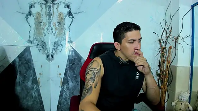 yeckodream online show from December 14, 2025, 4:29 am