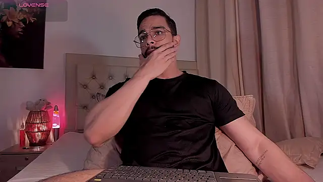 Snapshot of Josseph1_ chatting on October 21, 2025, 11:49 pm Josseph1 online show from October 21, 2025, 11:49 pm