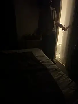 ThatGuyNextDoor1992 online show from November 17, 2025, 3:01 am