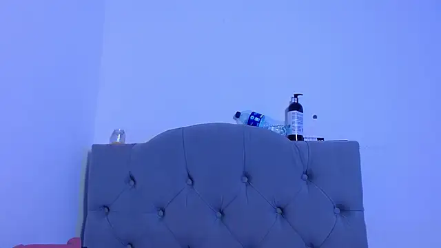 Snapshot of Red-moon1 chatting on January 30, 2025, 5:17 pm Red-moon1 online show from January 30, 2025, 5:17 pm