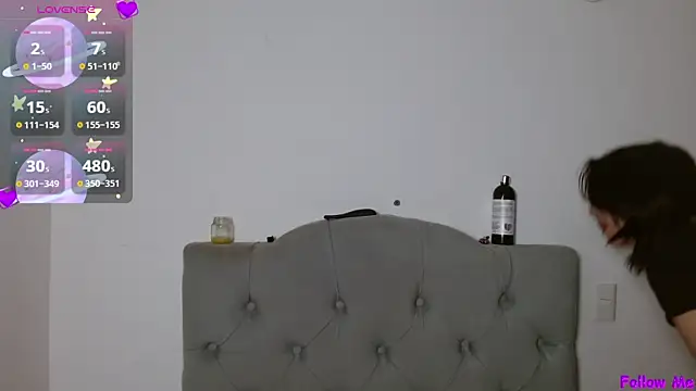 Snapshot of Red-moon1 chatting on February 6, 2025, 10:37 am Red-moon1 online show from February 6, 2025, 10:37 am