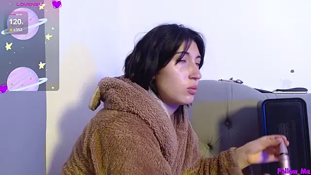 Snapshot of Red-moon1 chatting on March 4, 2025, 12:12 pm Red-moon1 online show from March 4, 2025, 12:12 pm