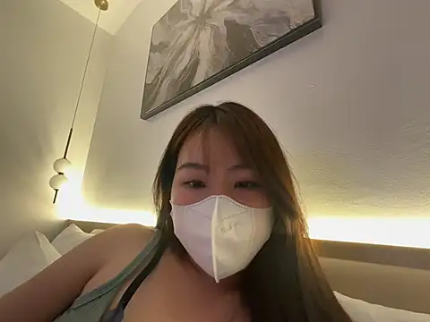 Snapshot of Onee-Chew chatting on June 26, 2026, 4:44 pm Onee-Chew online show from June 26, 2026, 4:44 pm