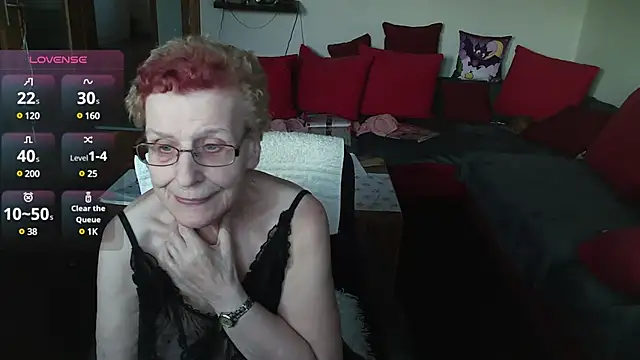 HeisseomaOriginal online show from December 27, 2024, 8:13 am