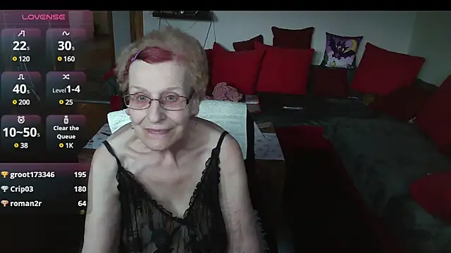 HeisseomaOriginal online show from January 3, 2025, 8:21 am