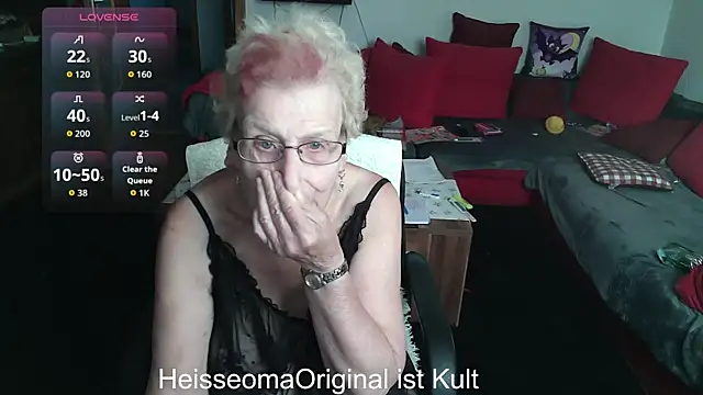 HeisseomaOriginal online show from September 14, 2025, 7:07 am