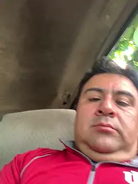 EmilianoGt online show from October 16, 2025, 8:32 pm