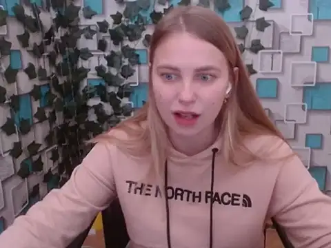 klerkarina online show from December 2, 2024, 9:13 am