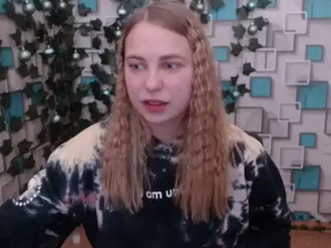 klerkarina online show from December 4, 2024, 9:18 am