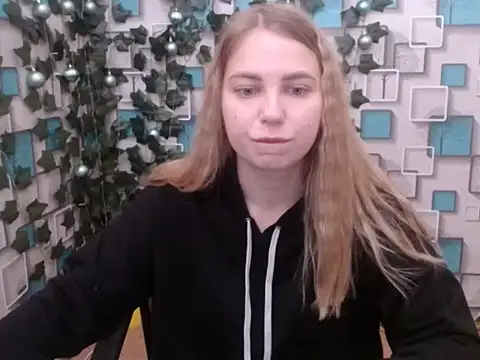 klerkarina online show from December 5, 2024, 6:32 am