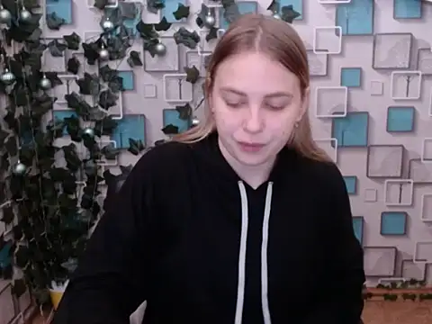 klerkarina online show from December 8, 2024, 6:33 am