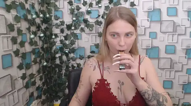 klerkarina online show from January 3, 2025, 9:04 am
