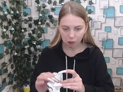 klerkarina online show from January 6, 2025, 5:08 am