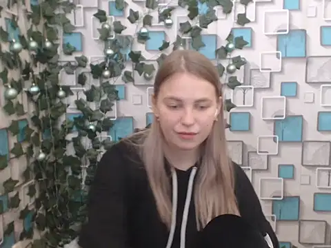 klerkarina online show from January 9, 2025, 8:45 am