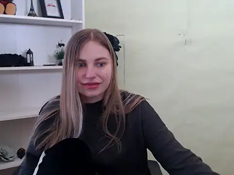 klerkarina online show from February 12, 2025, 12:12 pm
