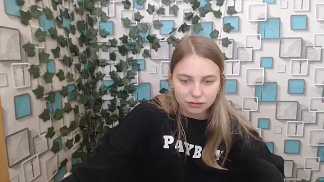 klerkarina online show from February 19, 2025, 6:11 am