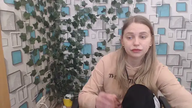 klerkarina online show from March 19, 2025, 6:03 am