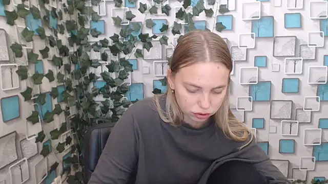 klerkarina online show from September 21, 2025, 4:47 am