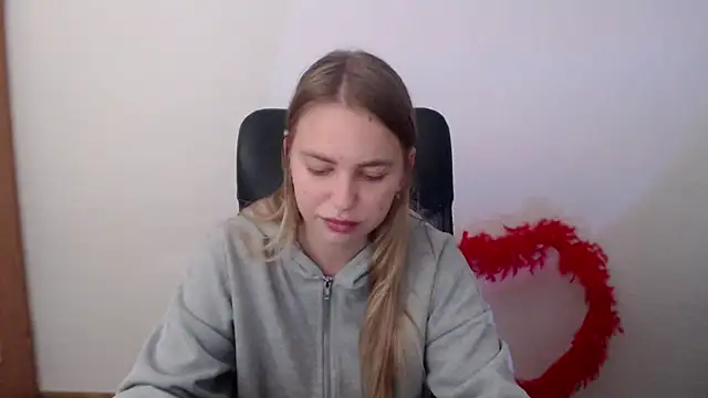 klerkarina online show from October 26, 2025, 5:46 am