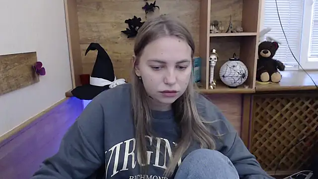 klerkarina online show from November 7, 2025, 5:40 am