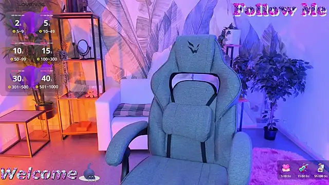 GrayceWild online show from September 30, 2025, 2:33 pm