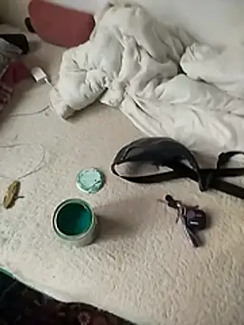 Robertino21cm online show from November 19, 2025, 2:17 pm