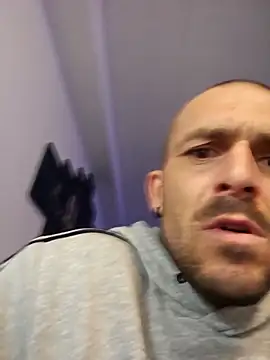 Afti2828 online show from November 18, 2025, 10:14 pm