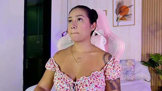 CameronCollins  online show from February 5, 2026, 7:51 pm