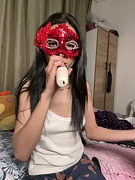 morrocoXcute online show from May 14, 2026, 12:39 am