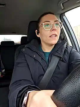 Ellie-L-Elizabeth online show from January 18, 2025, 7:15 pm