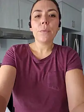 Ellie-L-Elizabeth online show from September 24, 2025, 5:27 pm