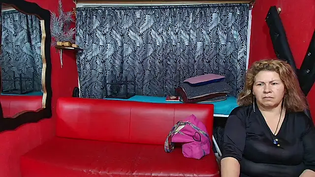 Snapshot of lesbiancuple chatting on January 30, 2025, 12:18 am lesbiancuple online show from January 30, 2025, 12:18 am