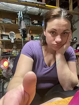 ththotmomma online show from February 2, 2026, 8:24 am