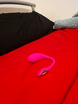 mario890605 online show from February 14, 2026, 11:01 pm