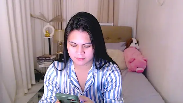 Mimi Cums online show from November 27, 2025, 4:09 pm