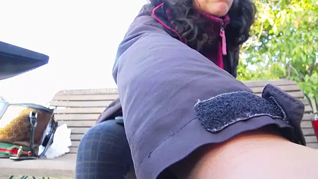 SquirtyMellissaLabia online show from October 1, 2025, 5:46 am