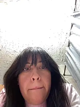 AriannaPena online show from September 28, 2025, 12:05 am